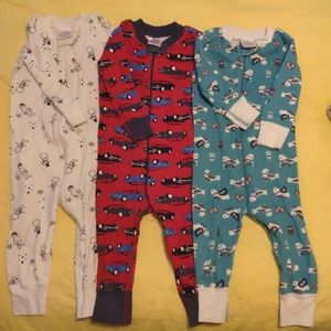 Trio of organic Hanna Andersson zip up sleepers